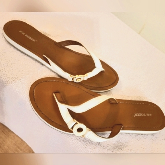 Joe Boxer Leather Brown and White Sandals with‎ Thong Design (Size 5/6) - Picture 6 of 8